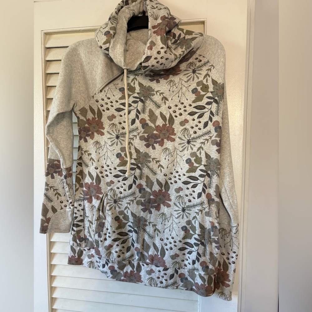 AMPERSAND AVE Light Gray Floral Cowl Neck Sweater Double Hood Medium